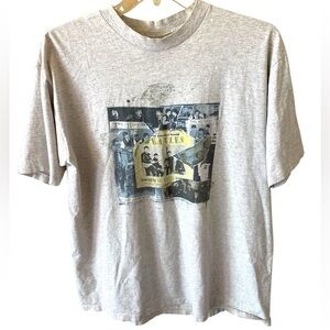 1995 Beatles Anthology Vintage Band Graphic T-Shirt